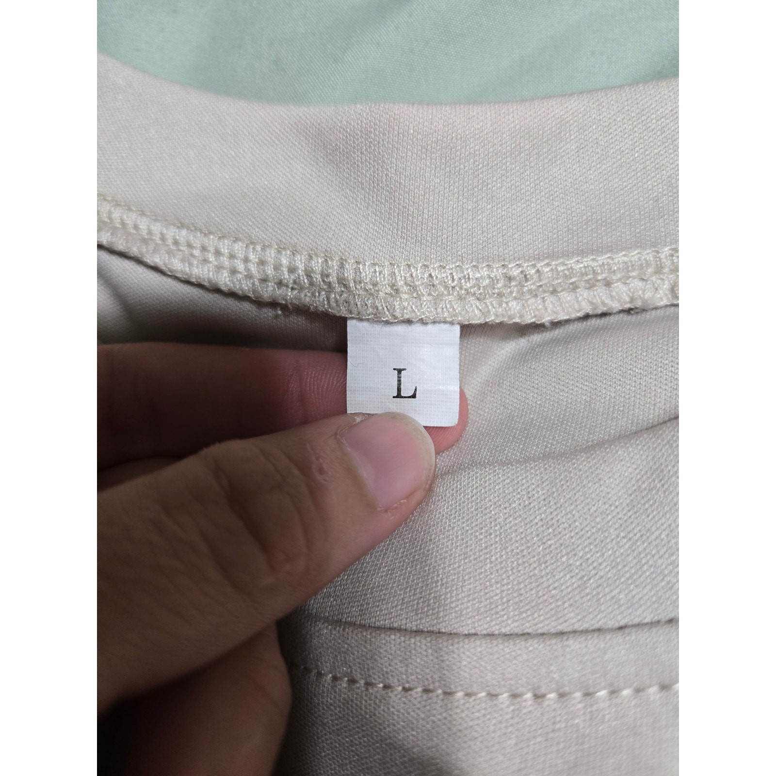 Unknown brand large men’s cream colored tshirt