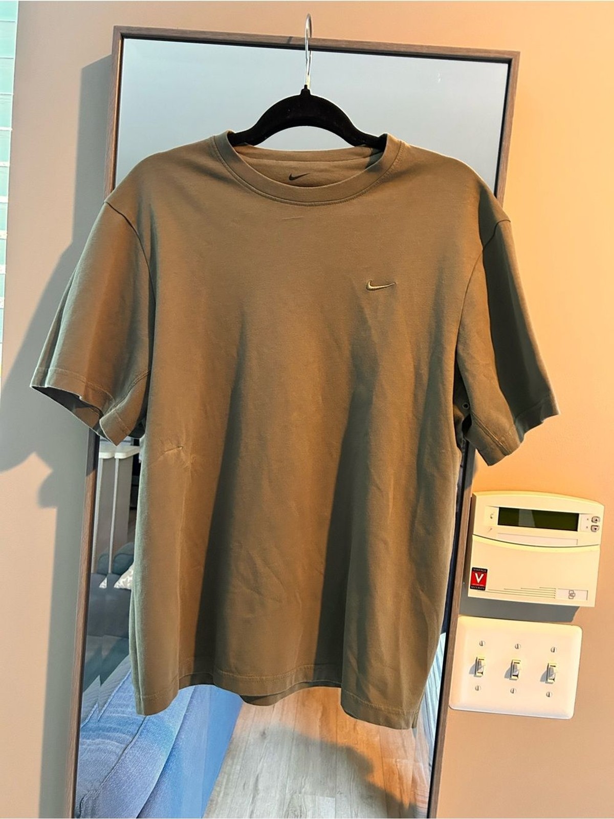 Nike Men’s Olive Dri-fit Green Short-Sleeve Crew Tee