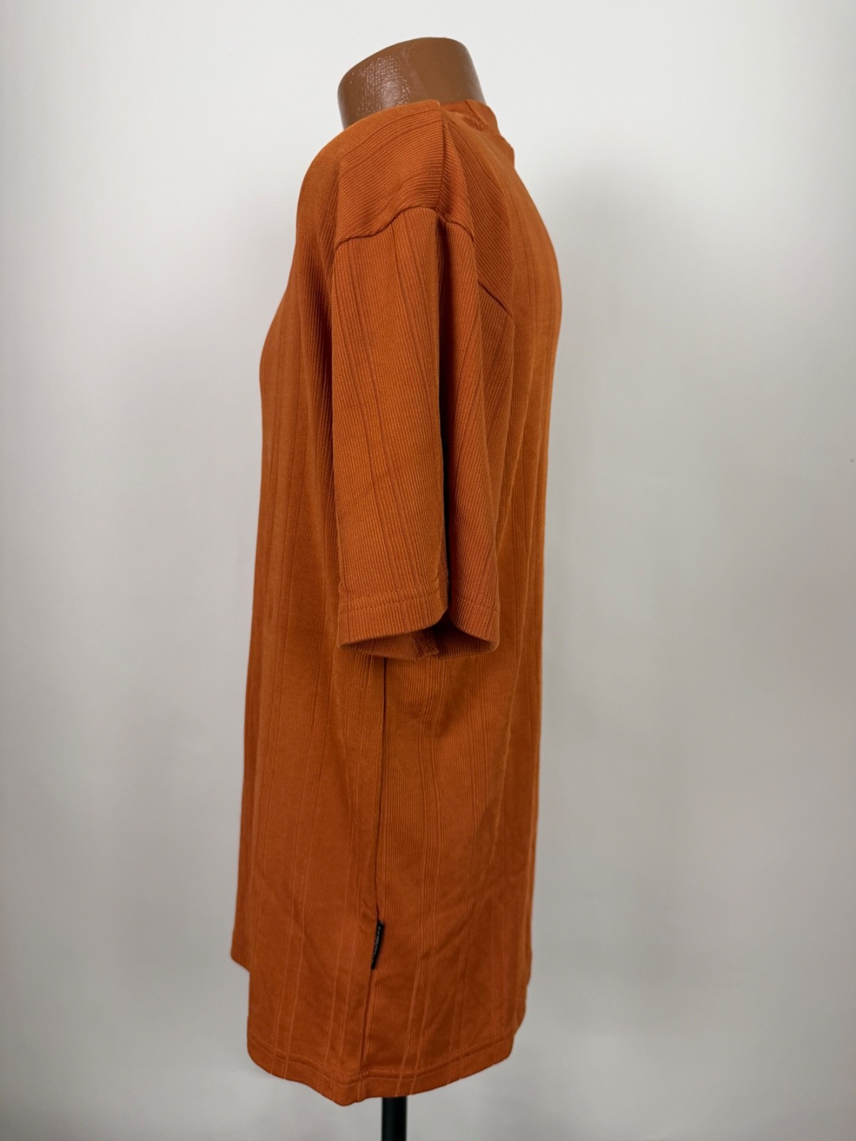 Vintage 90s Y2K Ribbed Shirt Men Large Silky Stretchy Polyester Burnt Orange