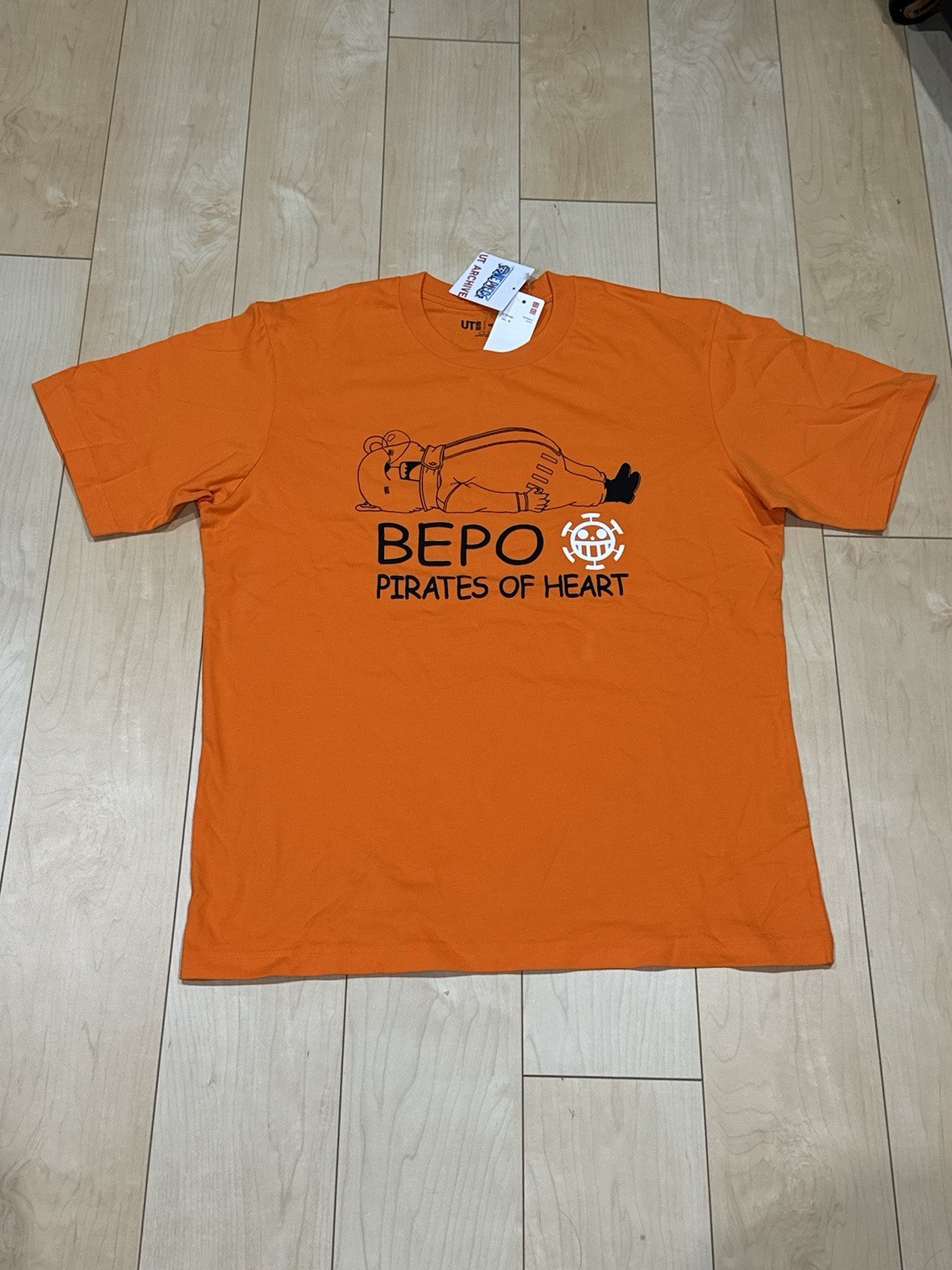 ONE PIECE Uniqlo T Shirt USA L Large BEPO PIRATES HEART Japanese XL Anime Manga