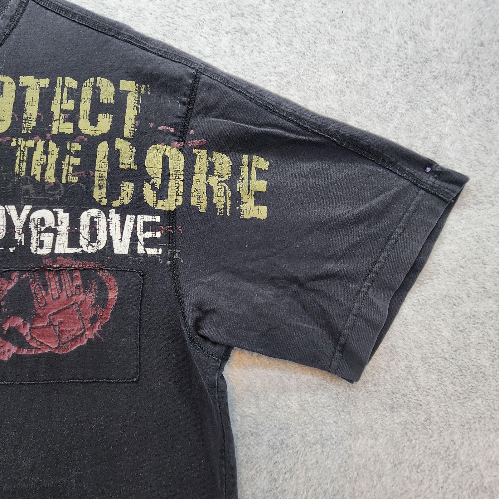 Body Glove Shirt Mens Large Black Distressed Graphic Protect The Core Surf Tee