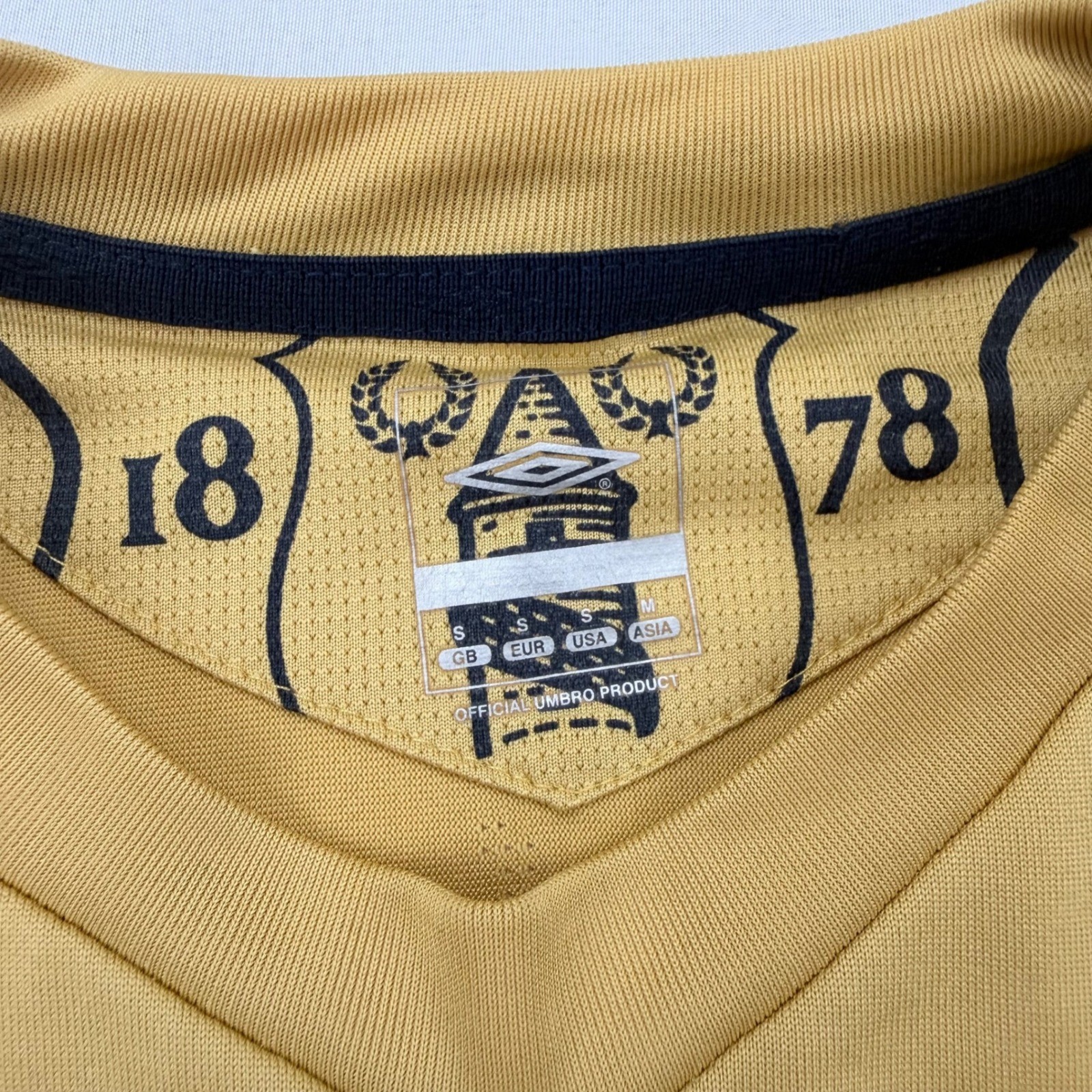 Umbro Everton Soccer Jersey Mens Small Yellow 2010-11 Away Chang Sponsor Kit