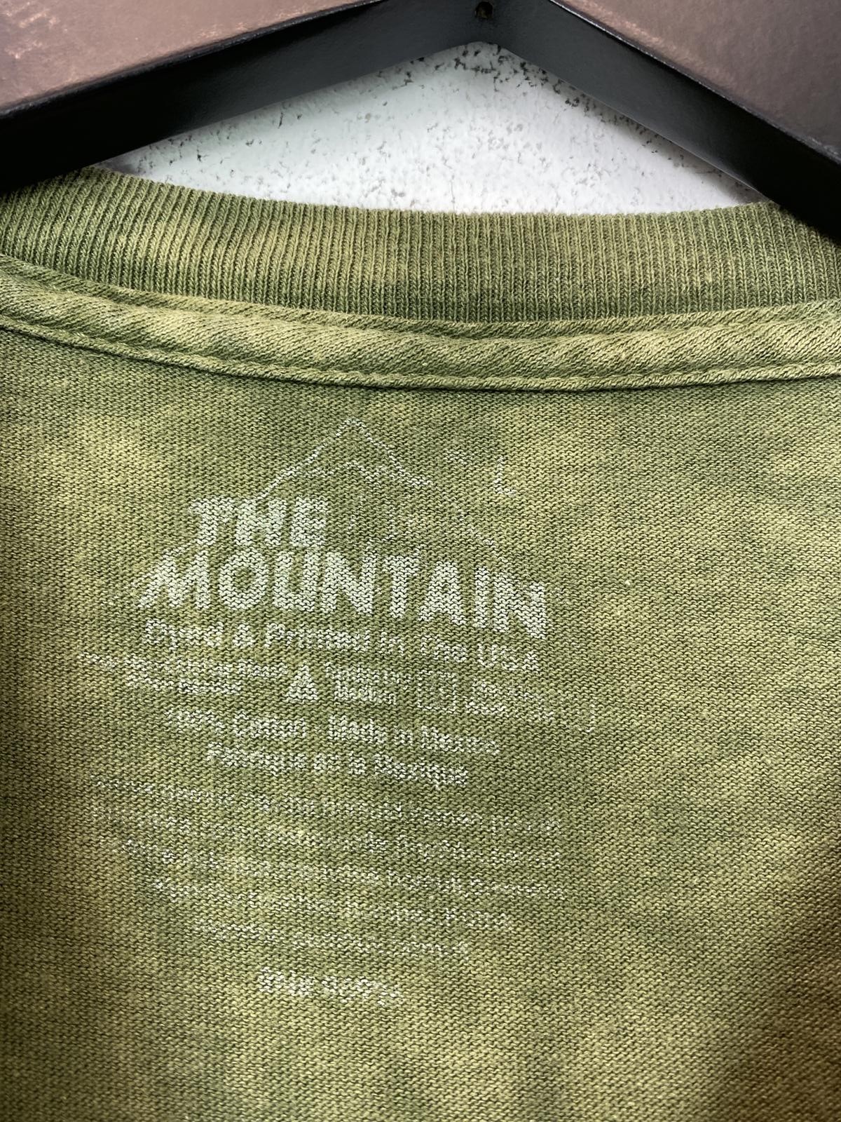 The Mountain Green Graphic T Shirt Animal Print Crew Neck Short Sleeve L