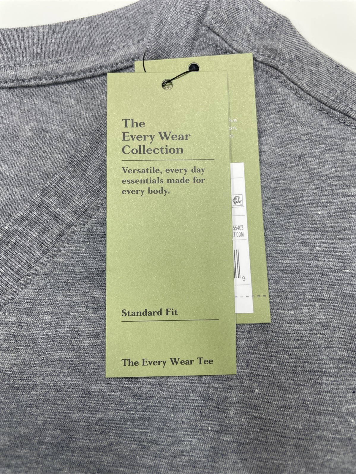NWT Goodfellow & Co Men’s V-Neck T-shirt Size XL Gray Short Sleeve Standard Fit