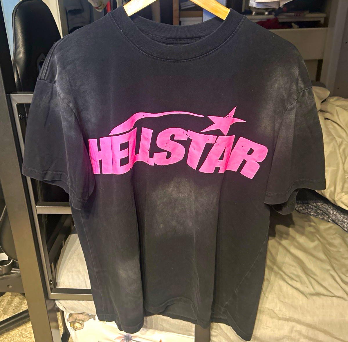 Hellstar Men’s L Black/Pink Logo Graphic Print Crew Neck Cotton Knit T-Shirt