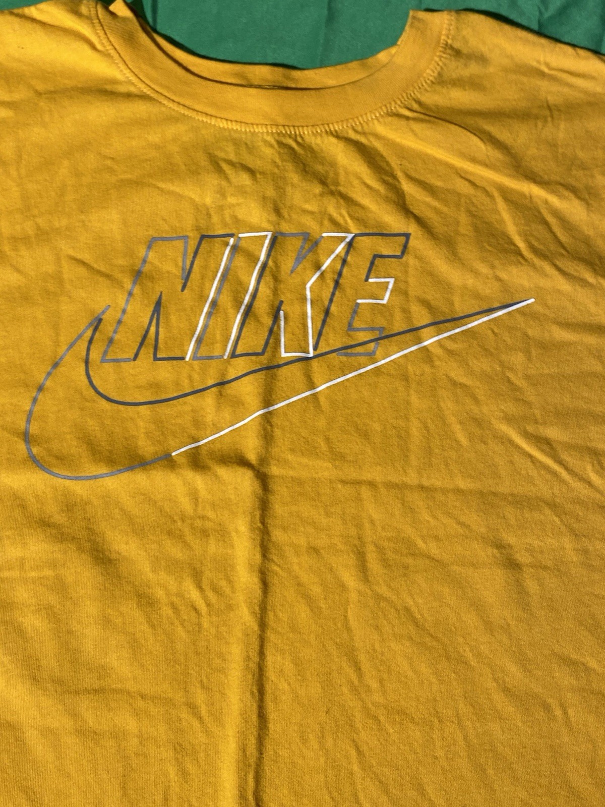 Nike T-Shirt Men’s Yellow Spellout Swoosh Graphic Tee Short Sleeve Casual Shirt