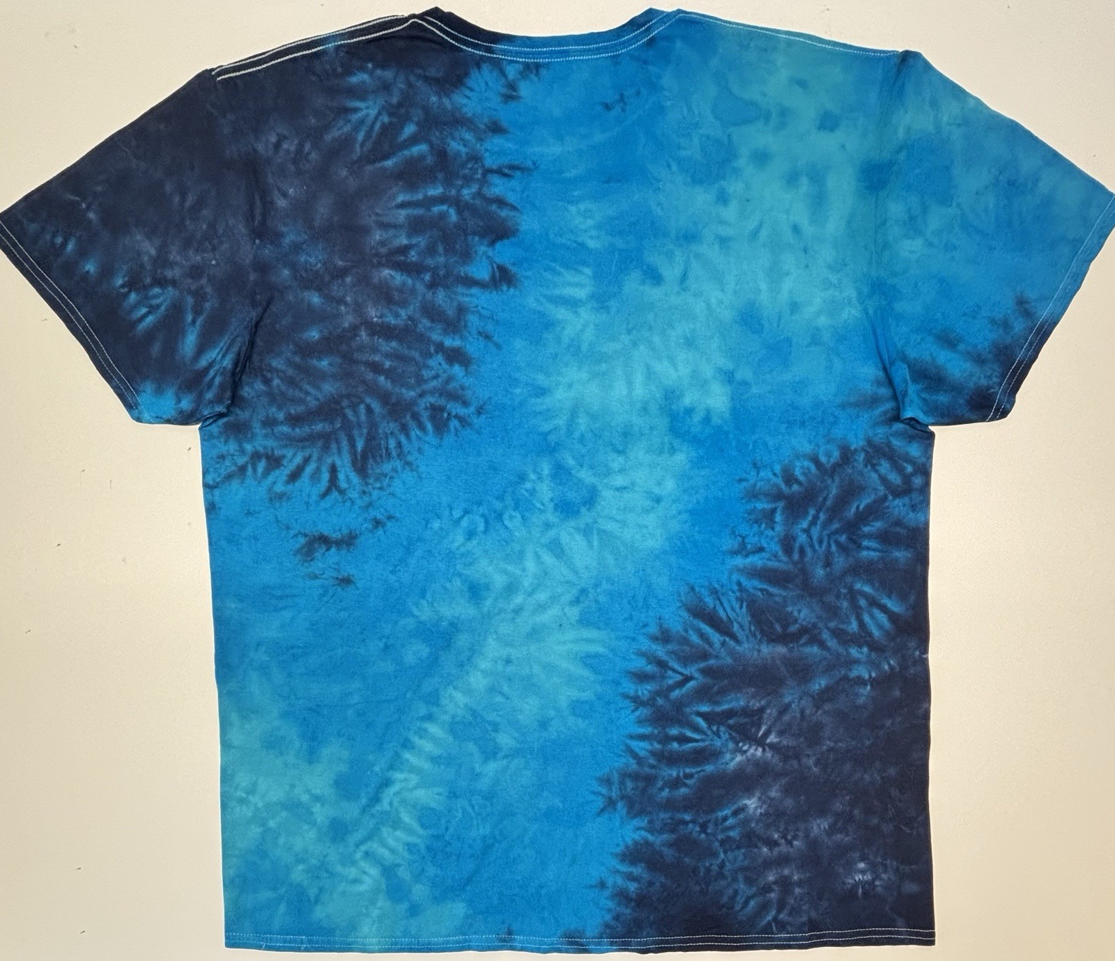 Gildan Handmade Tie Dye Unisex T-Shirt Size XL Multi Blue Scrunch Design Tee NEW