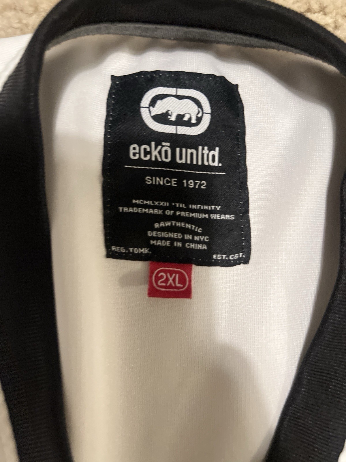 Ecko Unltd. Men’s 2XL White/Black V-Neck Short Sleeve Graphic Logo T-Shirt