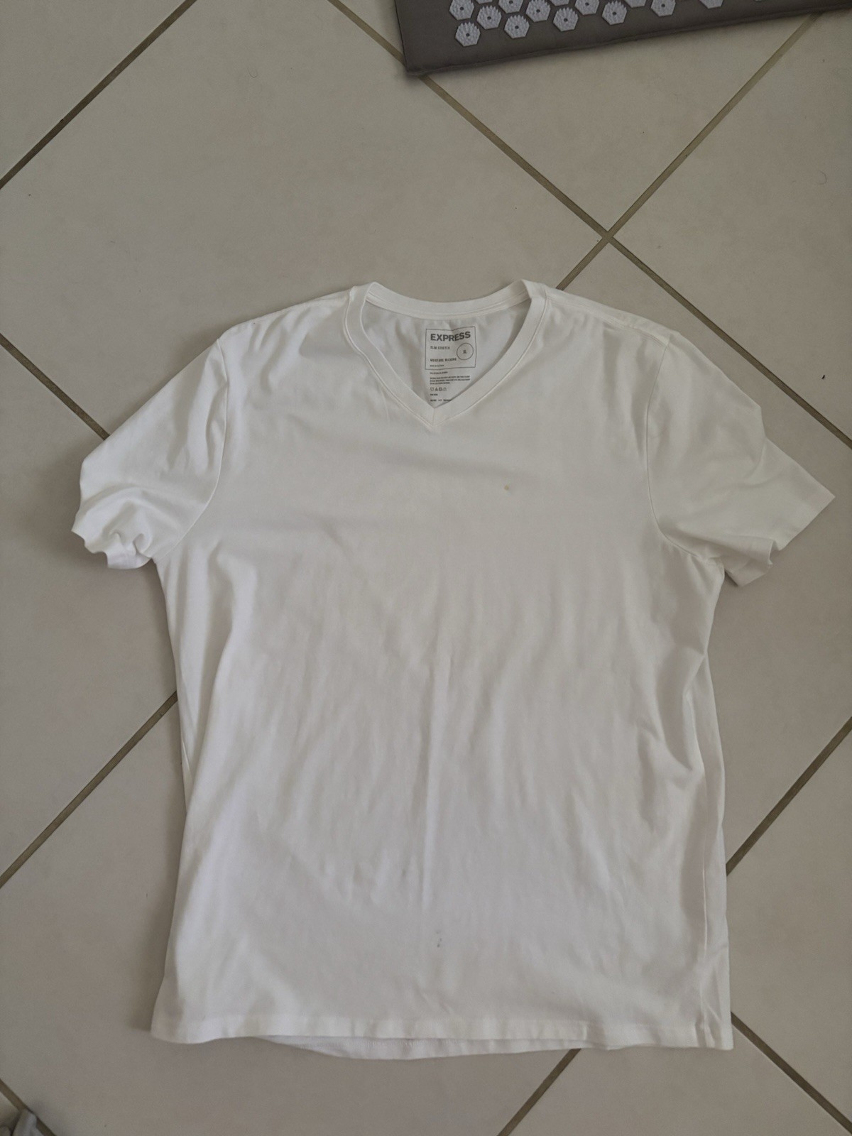 EXPRESS V-Neck Tee Solid WHITE T-Shirt,m Slim Stretch Size XL