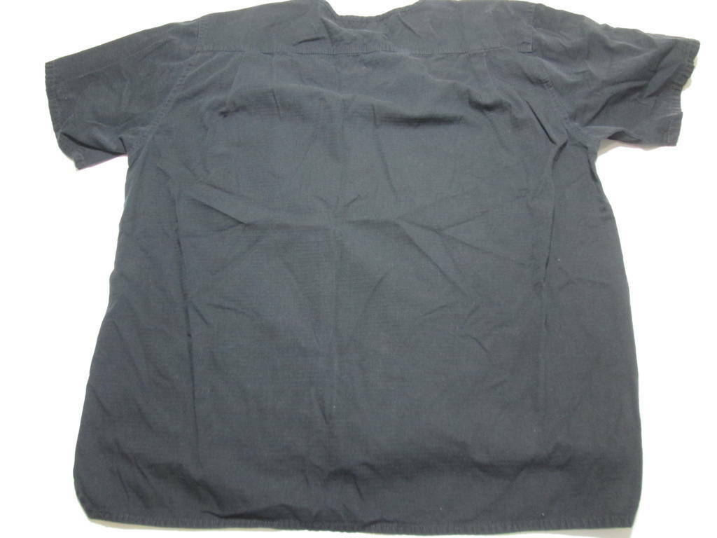 Carhartt Mens Size L V-Neck Shirt Black Pleated Chest Pocket Logo Print Casual