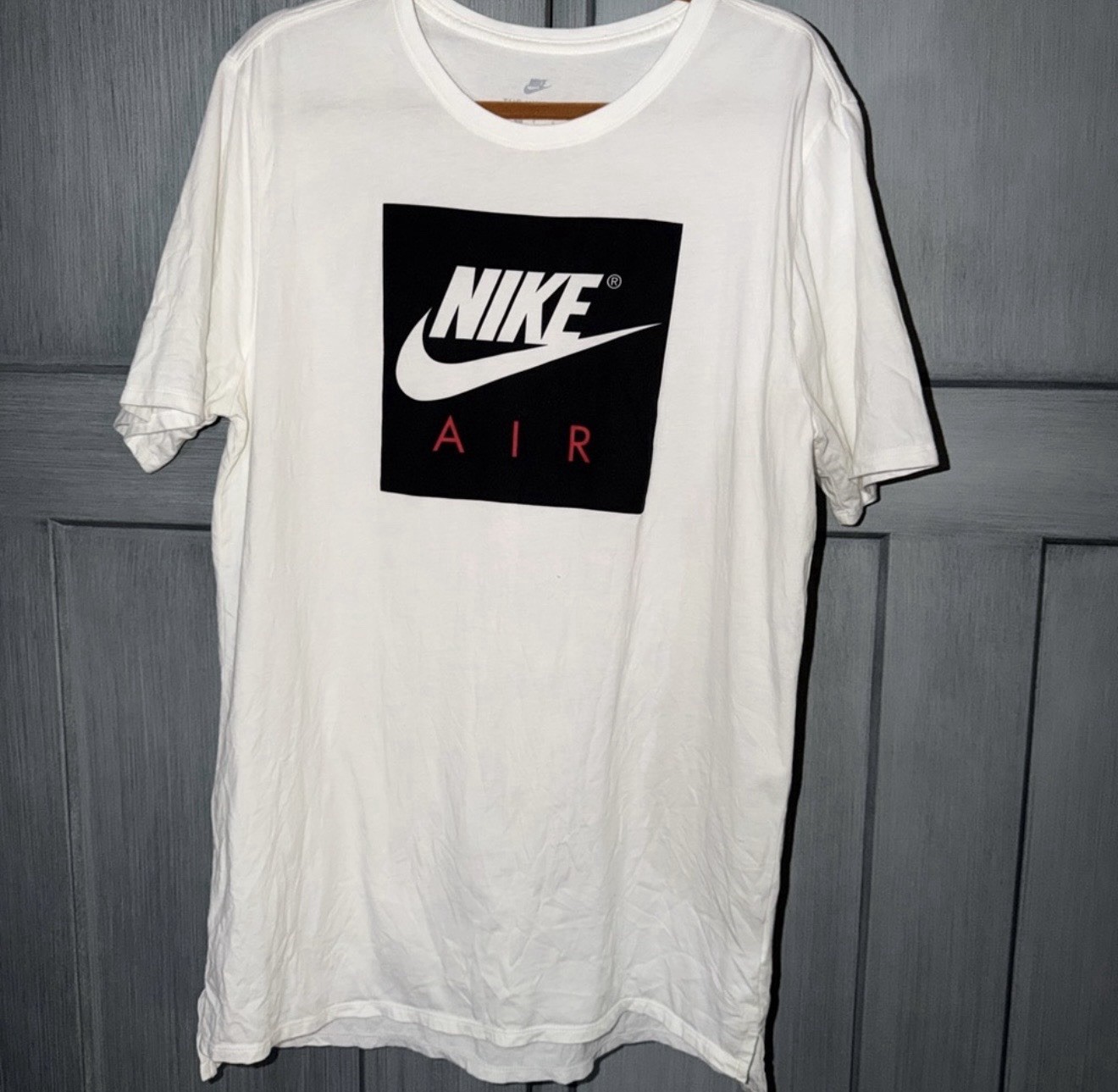 Nike Air Graphic T-Shirt Men’s Large White Black Red Logo Tee Short Sleeve