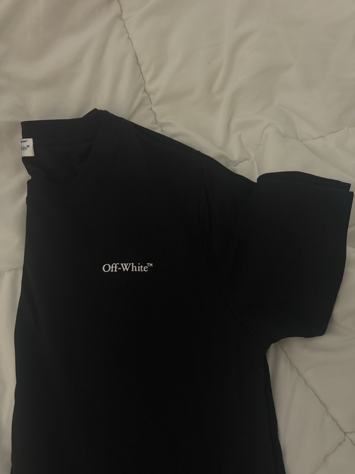 Off White T-Shirt Size Medium