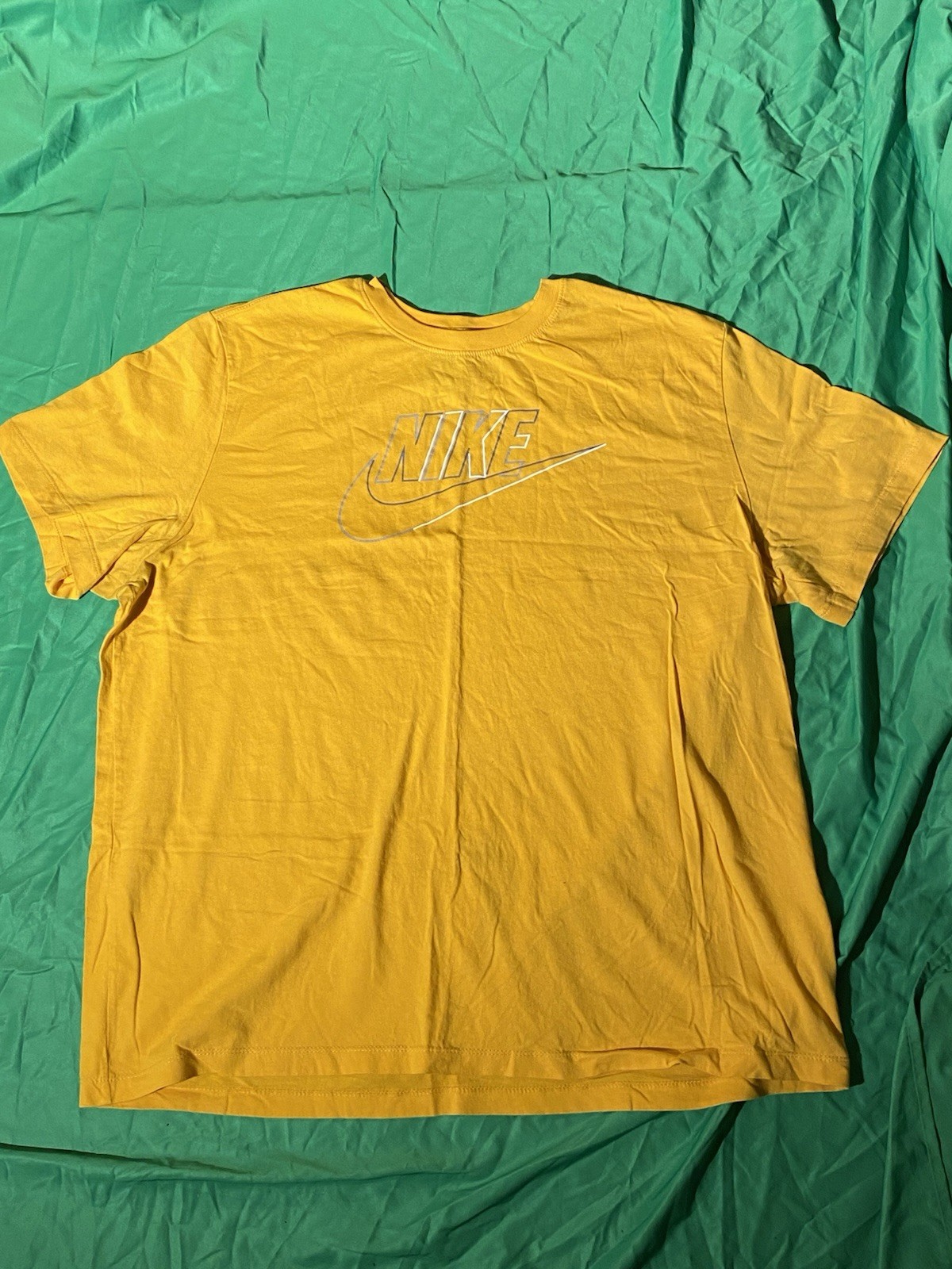 Nike T-Shirt Men’s Yellow Spellout Swoosh Graphic Tee Short Sleeve Casual Shirt