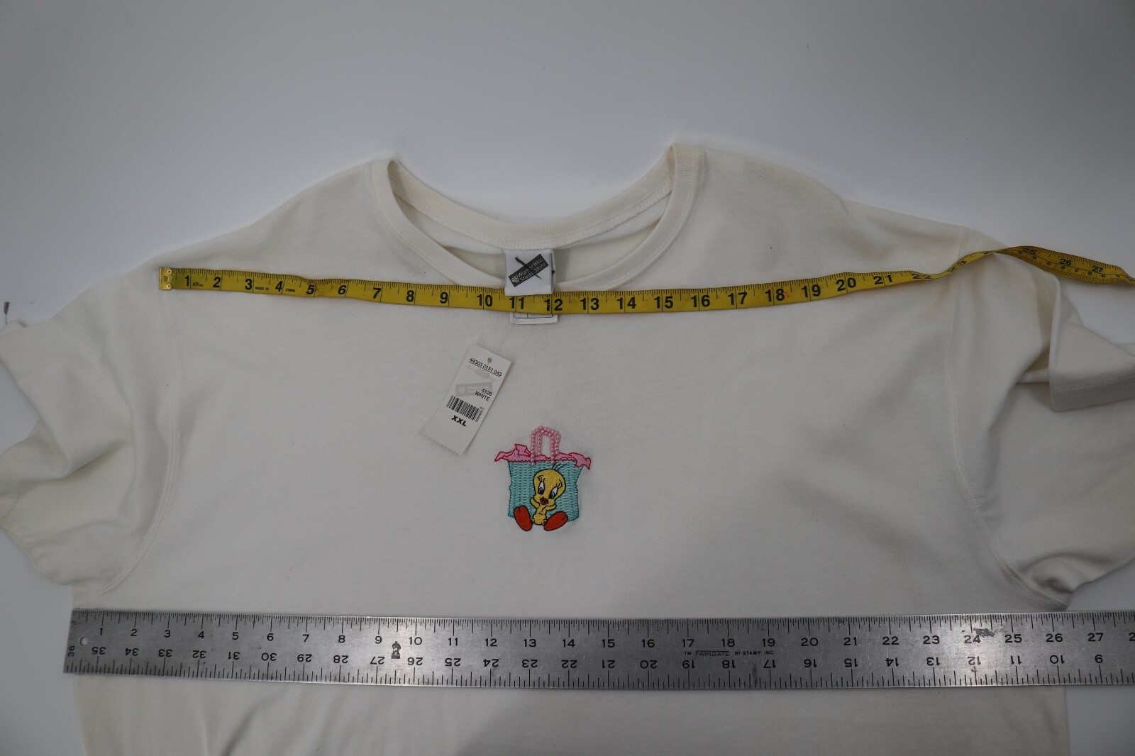 NWT Vintage warner bros men’s XXL short sleeve looney tunes shirt beaded white