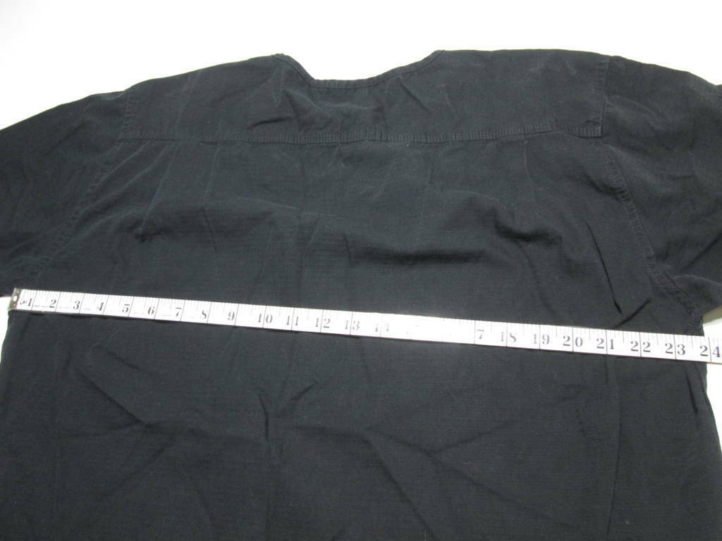 Carhartt Mens Size L V-Neck Shirt Black Pleated Chest Pocket Logo Print Casual