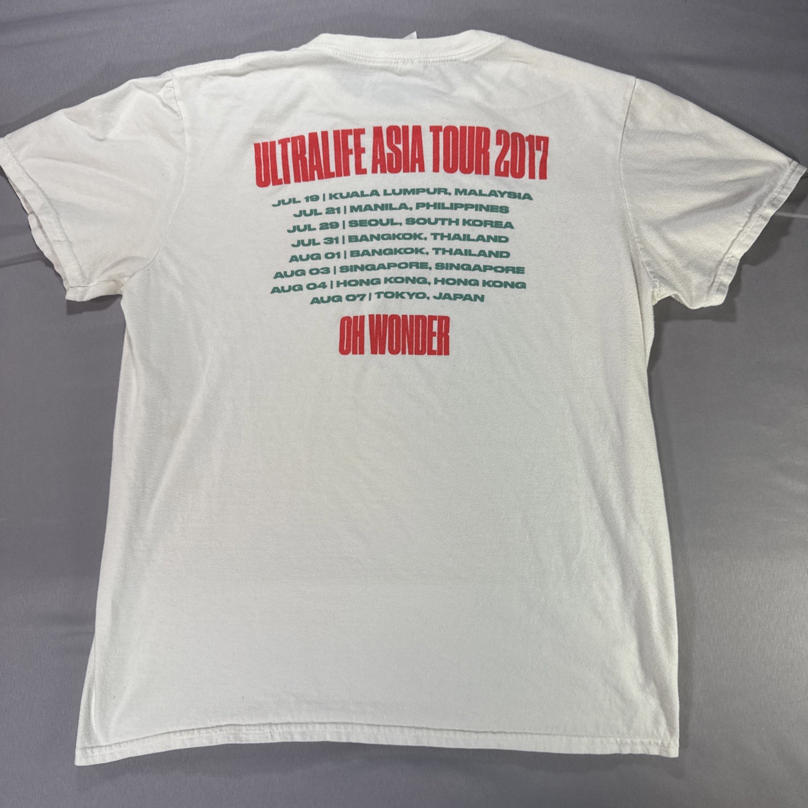 Oh Wonder Tour Shirt Medium Ultralife Asia Tour 2017 Indie Pop Anvil Red Bar Tag