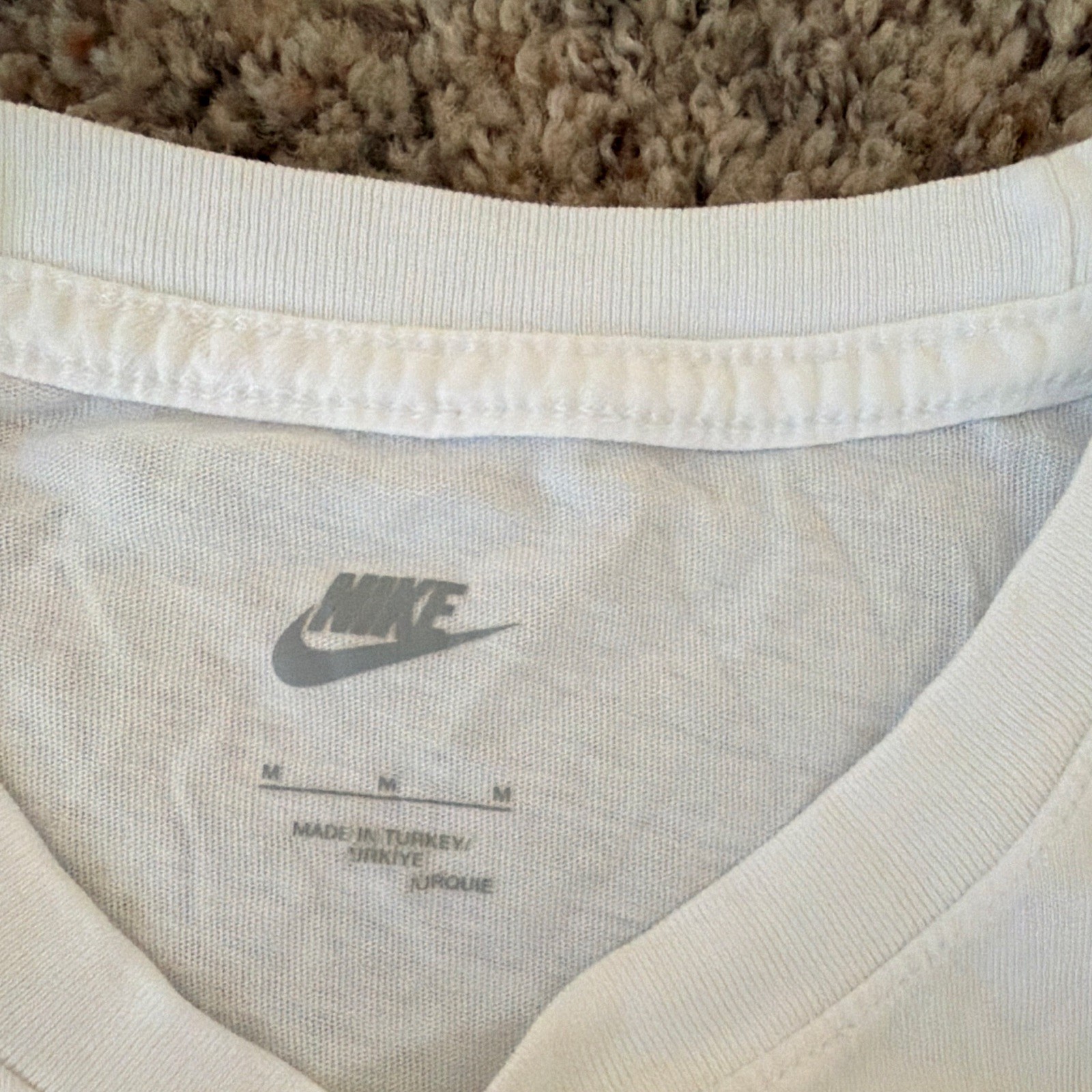 Nike Turkey Graphic Print Logo White Crew Neck Short Sleeve T-Shirt youth M