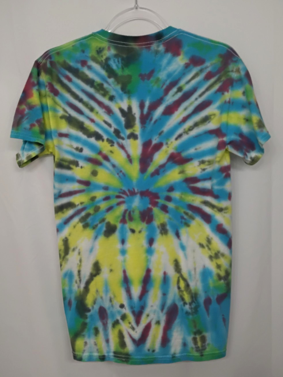 New Tie Dye Men’s T-Shirt Blue Yellow Adult Small Multicolor Summer Spider