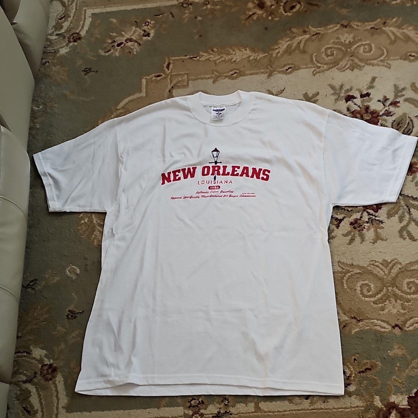 Delta Pro Weight Men’s XL White New Orleans Louisiana Graphic Crew Neck T-Shirt