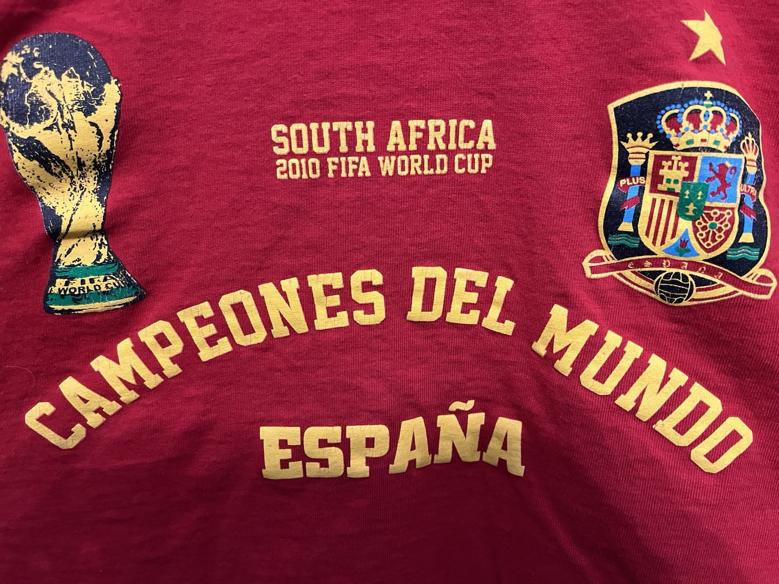 2010 FIFA World Cup Campeones Del Mundo Espana Shirt. Size Small. See Measure*