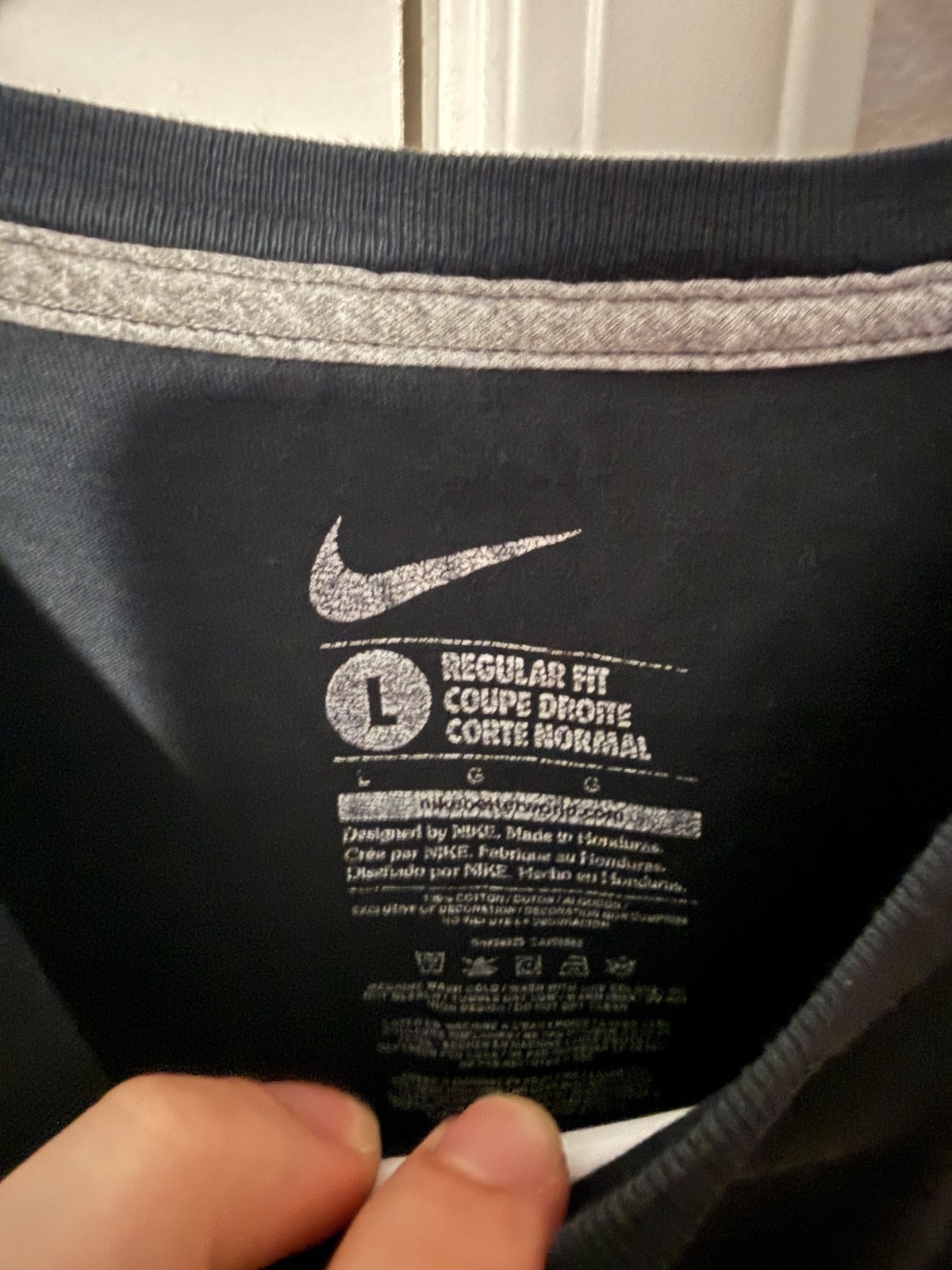 Nike Tee Short Sleeve Black T Shirt Size L Machine Wash Tumble Dry Practice USED