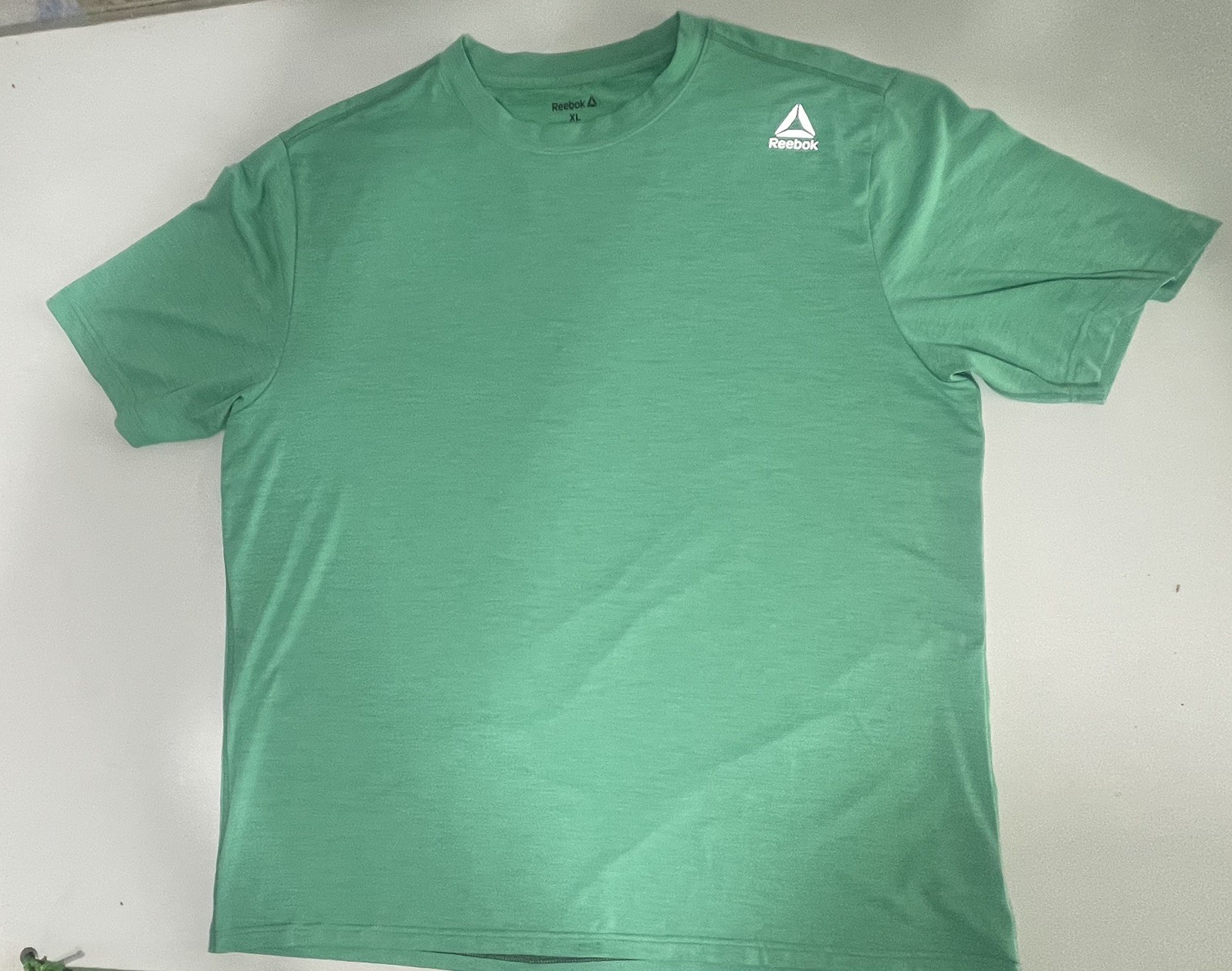 Green Reebox XL polyester/spandex short sleeve t-shirt