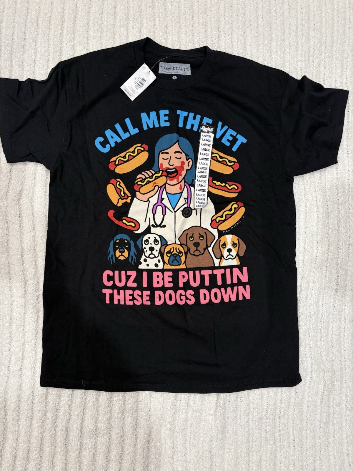 Spencer’s Teen Hearts Call Me The Vet T-Shirt Size Large