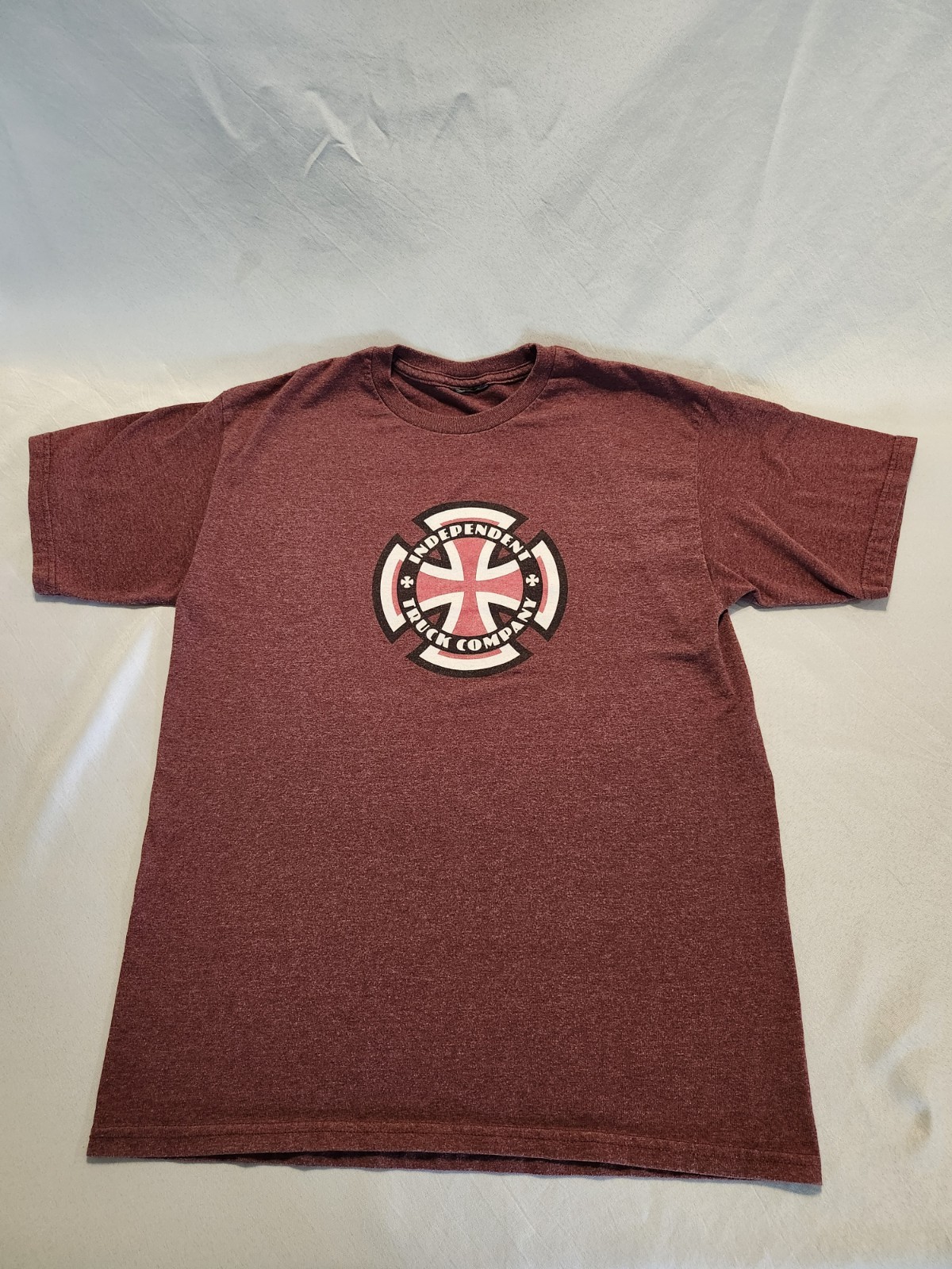 Vintage Independent Shirt Red Men Medium Trucks Iron Cross Skater 90s Y2K
