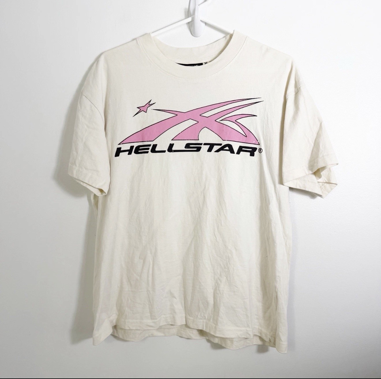 Hellstar Pink Sports Logo Men’s Medium T-Shirt With AUTHENTIC NFC Tag Black Pink
