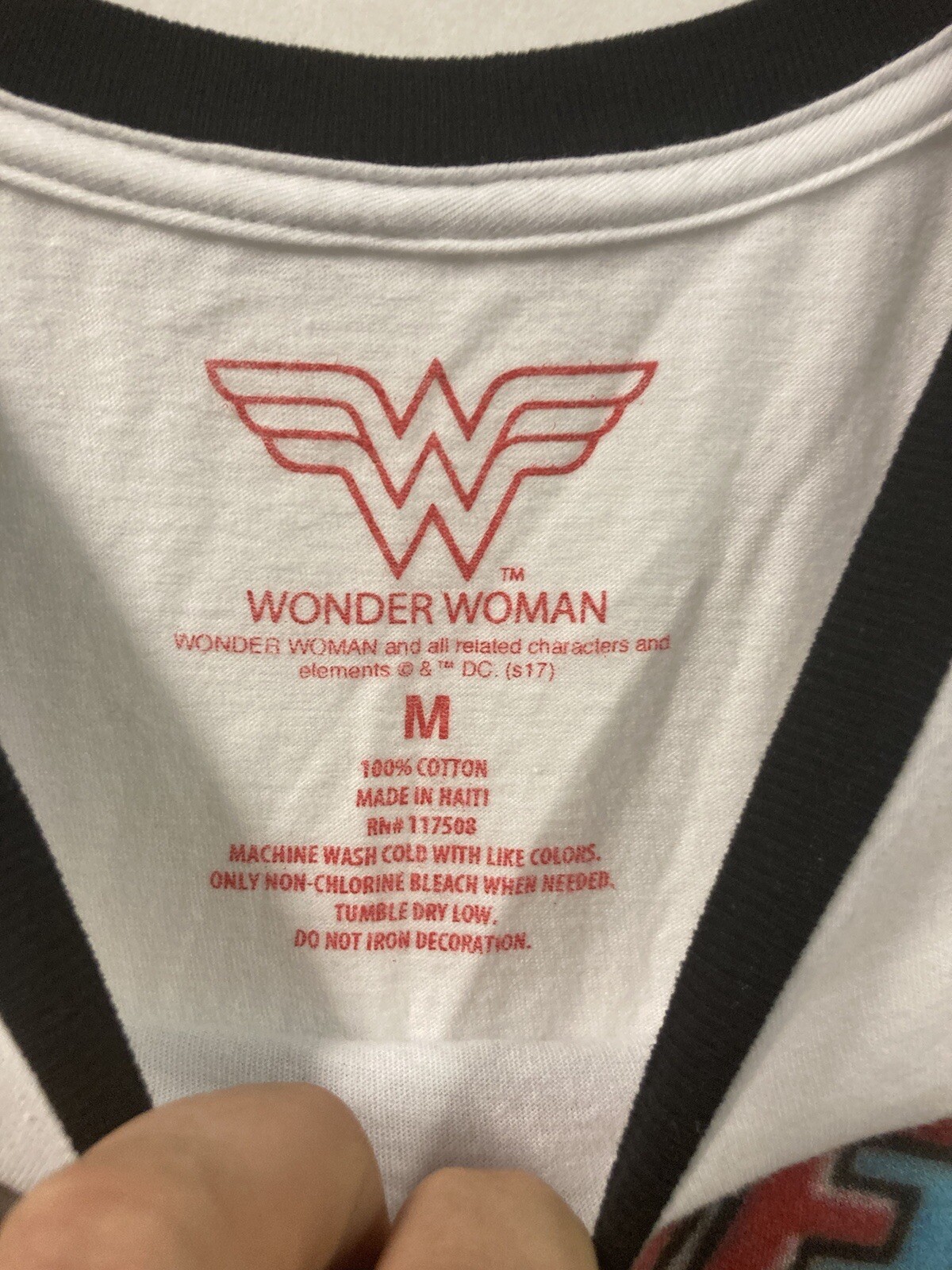 Wonder Woman Graphic T-Shirt Men’s Medium (White)