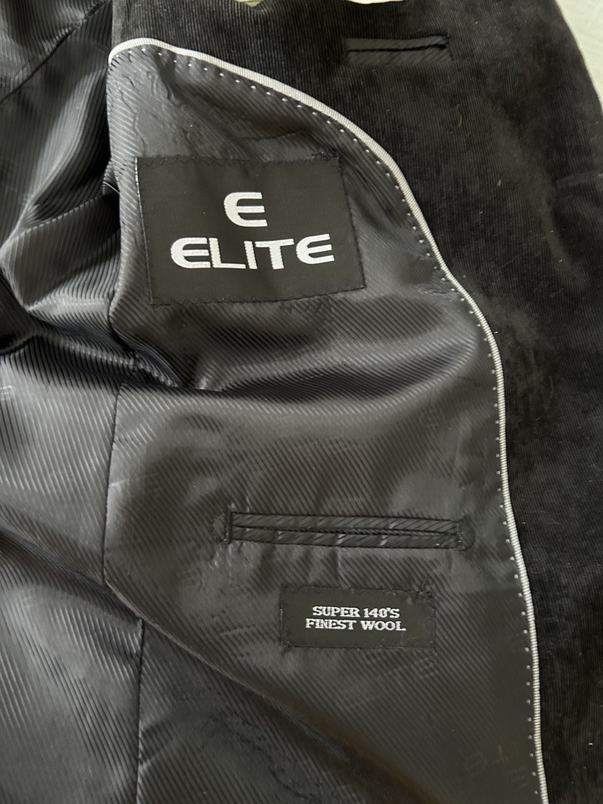 Sports Coat – Black Corduroy Size 42 long / ELITE – Perfect Condition!