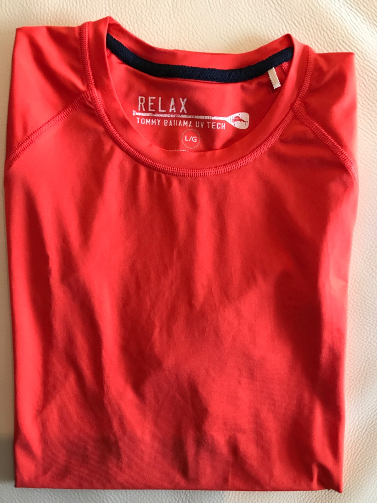 TOMMY BAHAMA MEN’S BEACH UV TECH CREW – COLOR: MULTI- SIZE: L- NEW WITHOUT TAGS