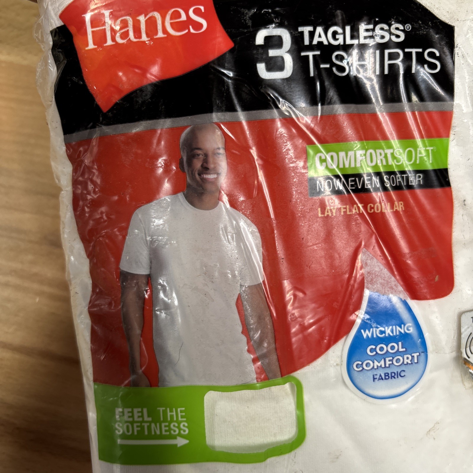 Hanes Men’s 3 Pack Tagless Comfort Soft Crew Neck Undershirt, White, L/G