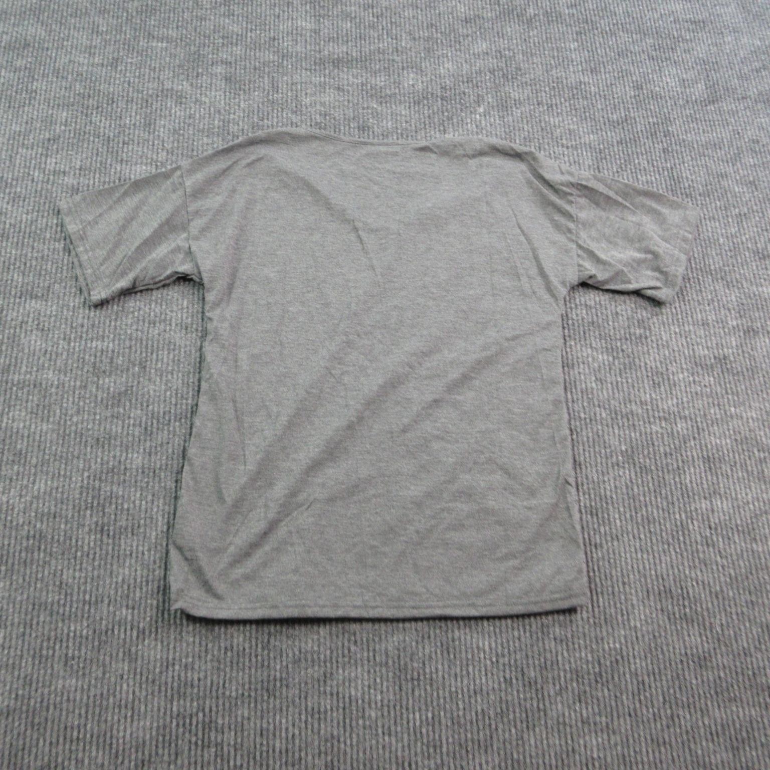 Gray V-Neck Shirt Mens M Polyester Spandex Short Sleeve Relaxed Lightweight NWOT
