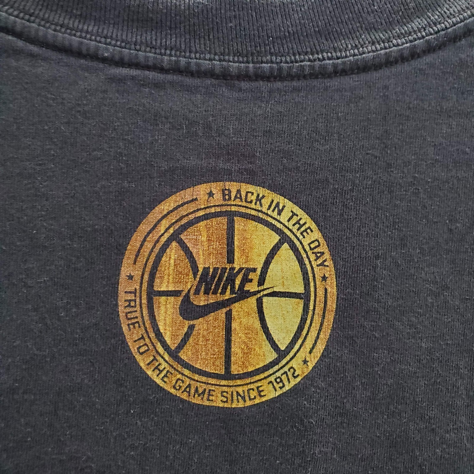 Nike Men Shirt Large Black Swoosh Logo True To The Core Basketball Crew Neck Tee