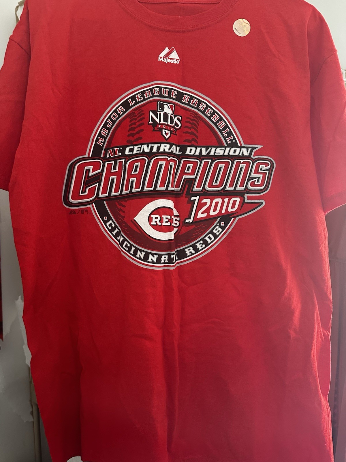 2010 Cincinnati Reds Central Division champs T-shirt NWT
