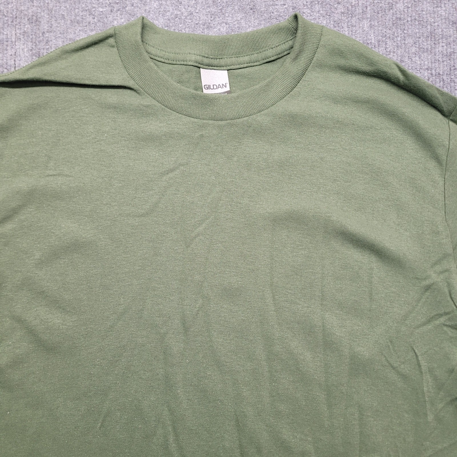 Gildan G540 Men’s Heavy Cotton Preshrunk Long Sleeve Shirt Green Size Small