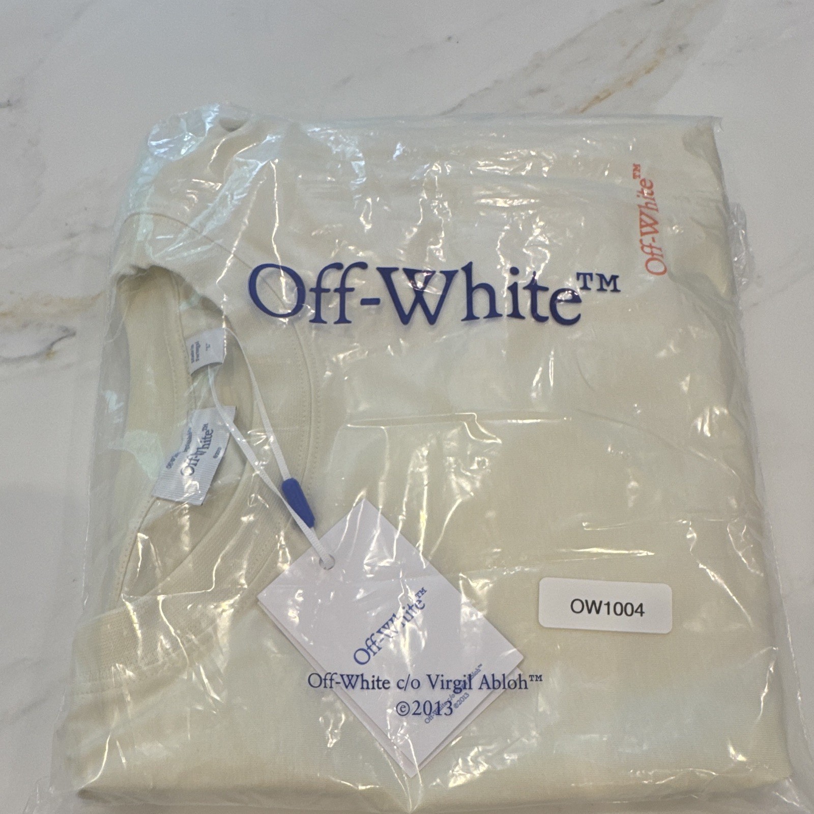 Off-White arrow skate fit tee vanilla ice size large brand new Retail over 350
