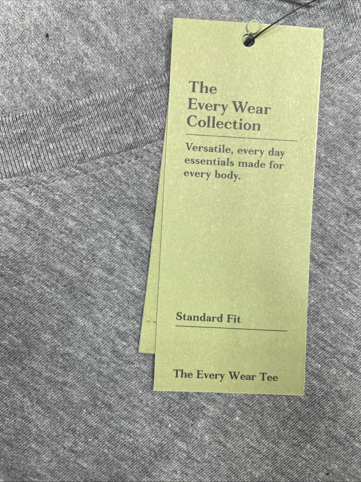 NWT Goodfellow & Co Men’s V-Neck T-shirt Size XL Gray Short Sleeve Standard Fit