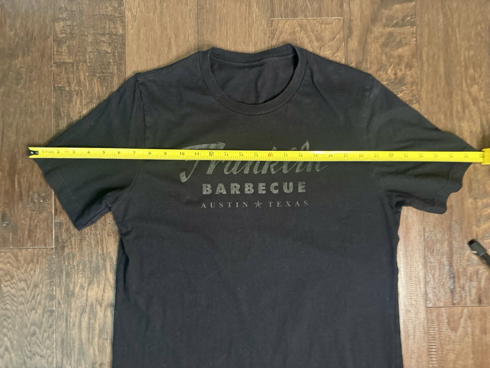 Franklin Barbecue Austin Texas Black Tonal Sparkle T Shirt Size Unknown 21×29
