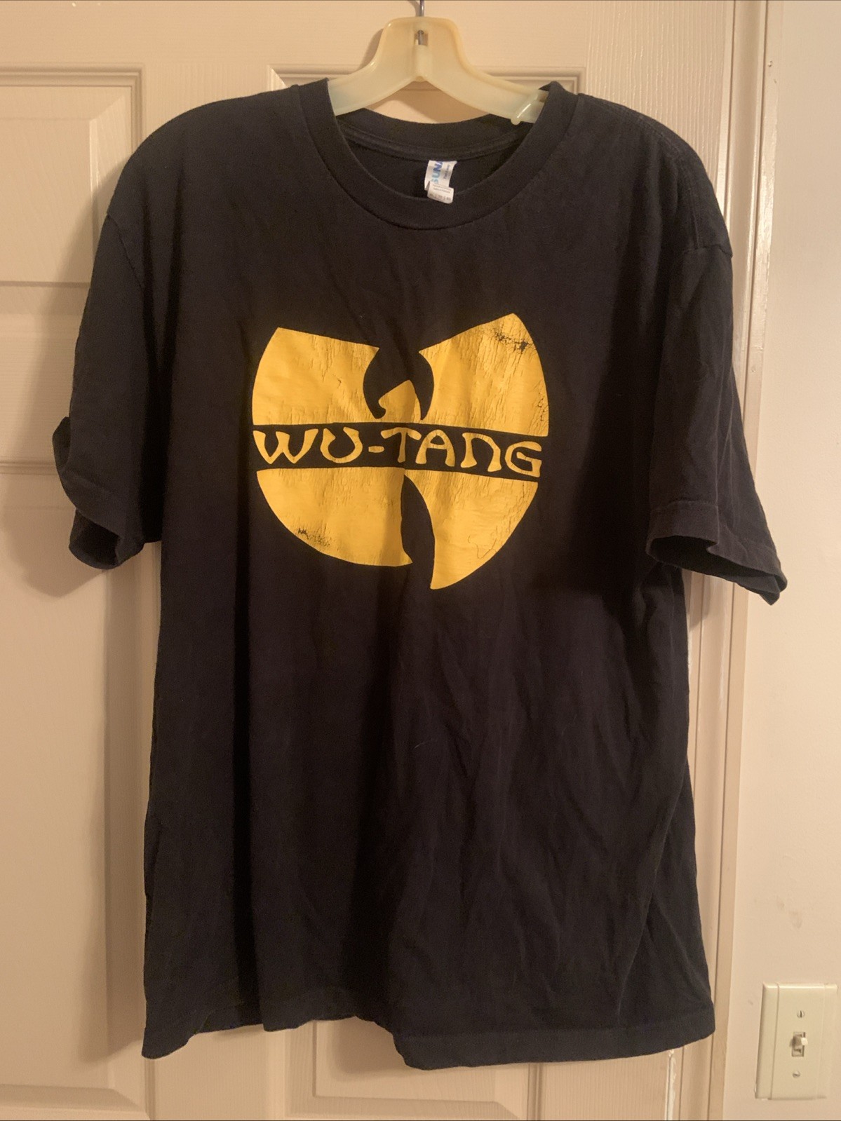 Classic Wu-Tang Clan Logo Black Tee Vintage Hip Hop Shirt Men’s XL Size