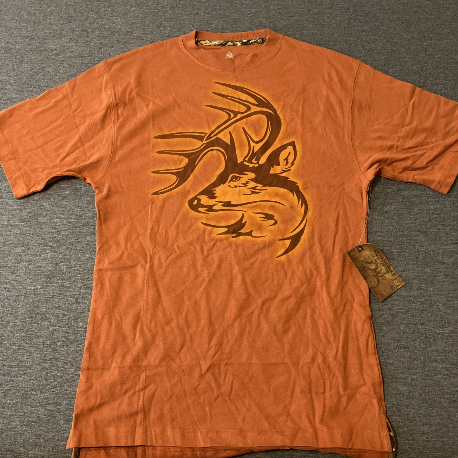 Legendary Whitetails Men’s T-Shirt Size Medium Burnt Orange New