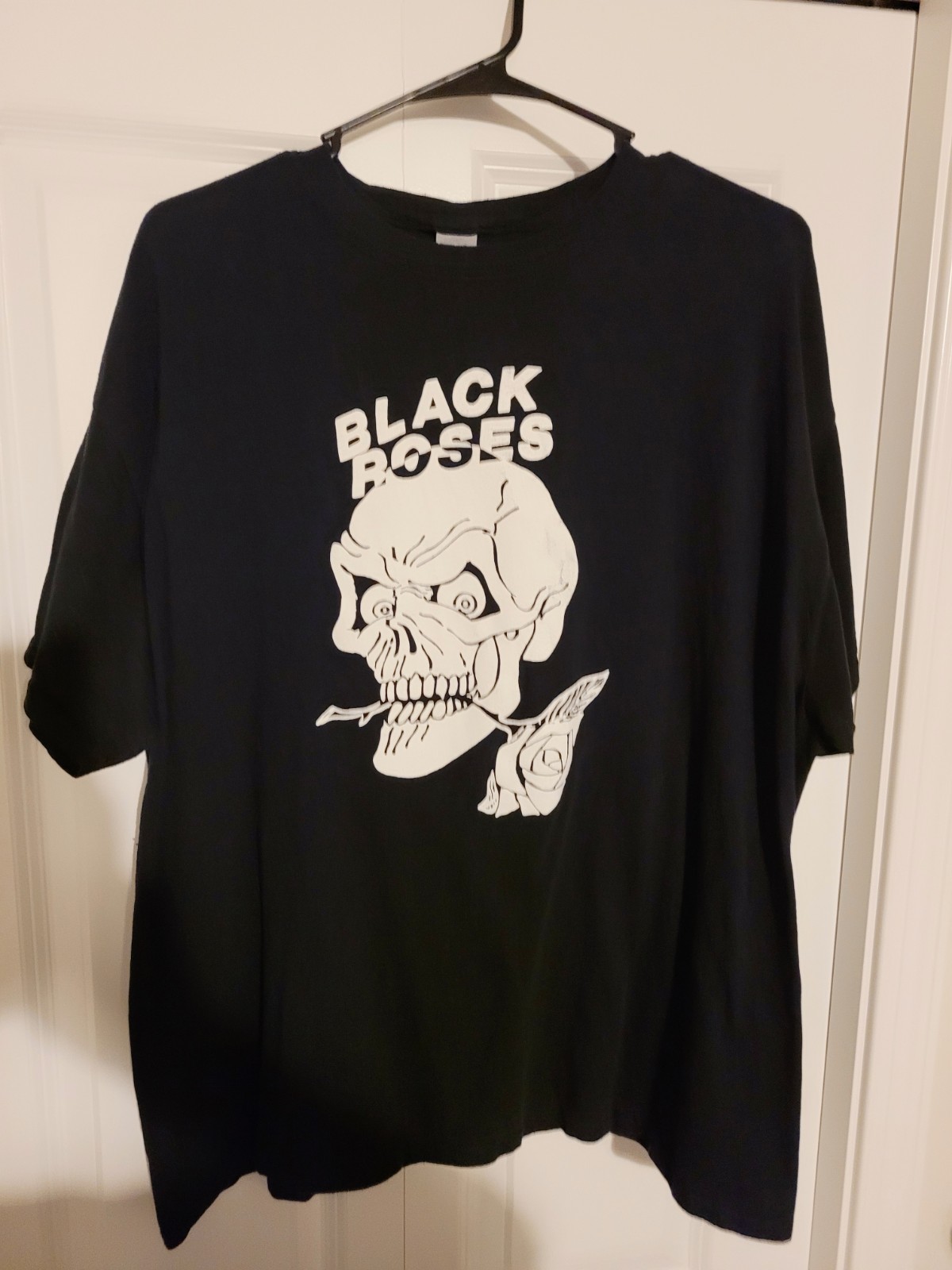 Black Roses Horror Movie XL 2020 T-shirt Rare LTD Heavy Metal Vintage Band Logo
