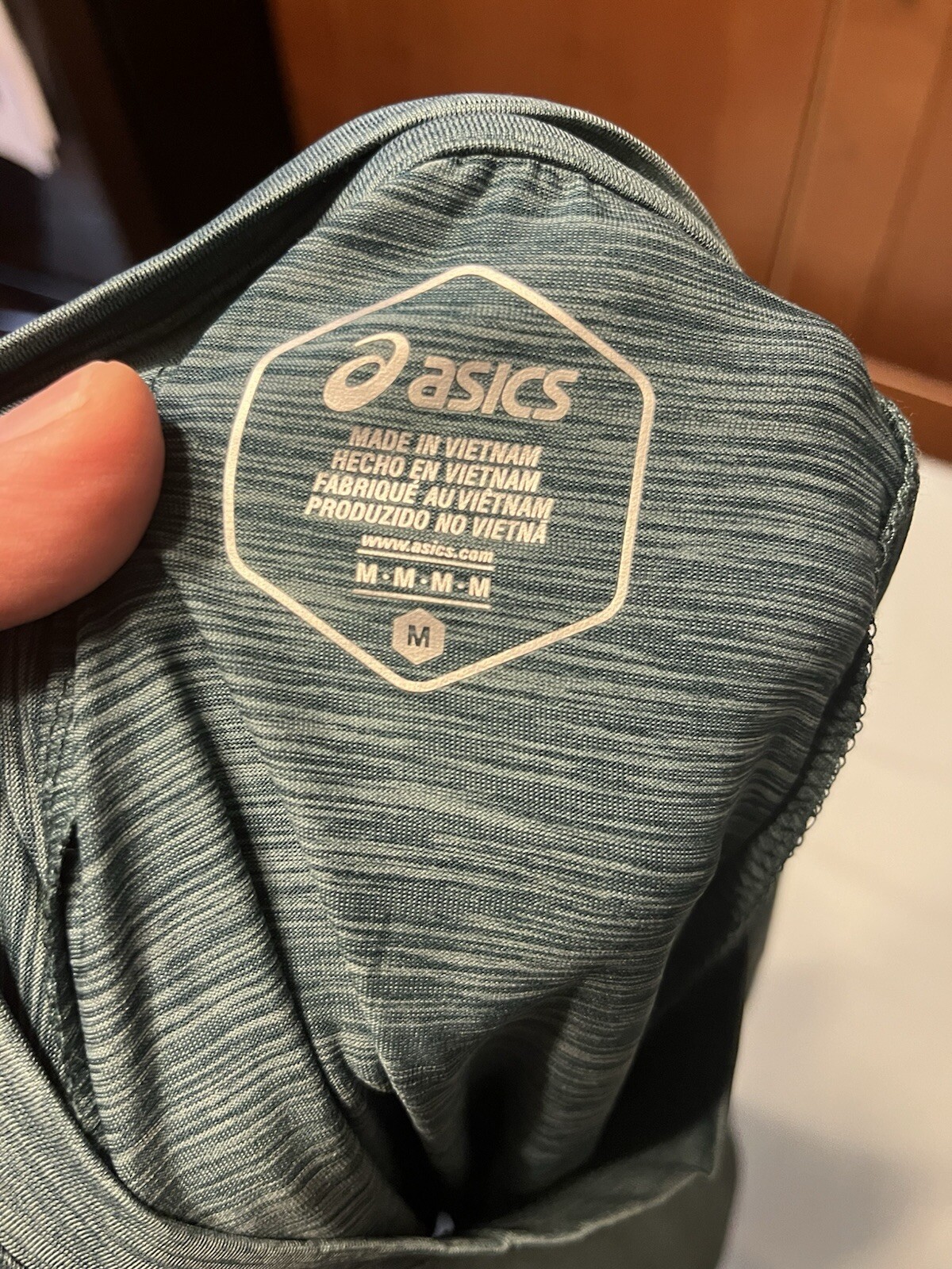 Asics Men’s T-Shirt Blue Green Teal Medium Polyester Spandex – NWT