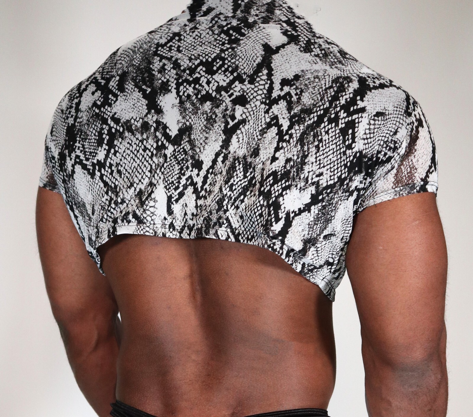 ANIMAL PRINT CROPPED SHIRT SIZE M/L