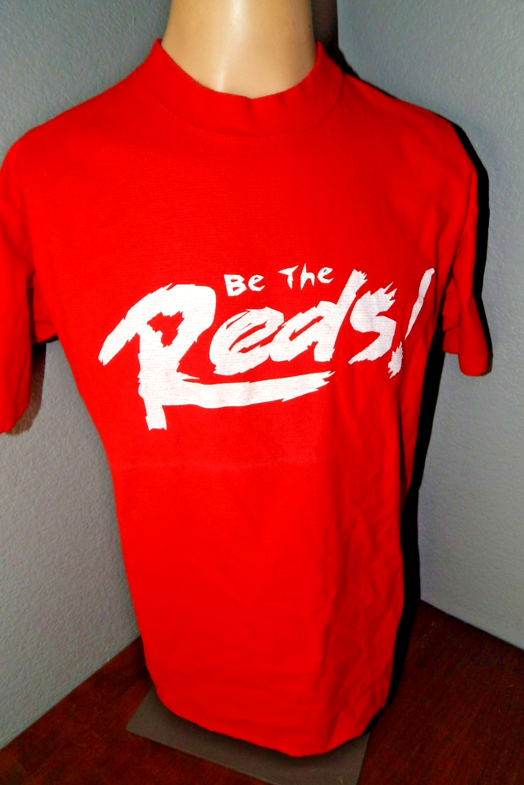 vtg Be the Reds Men’s Size L 2002 South Korea World Cup soccer t shirt ONEITA