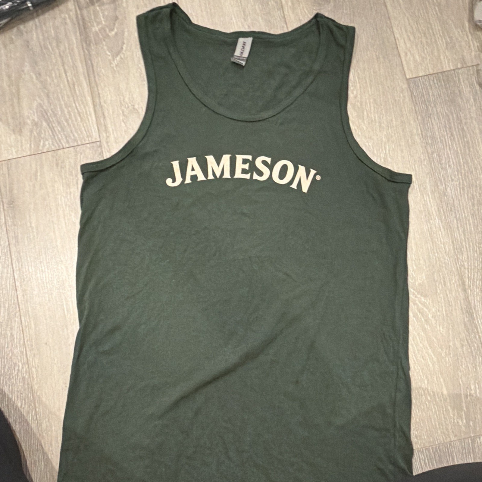Gildan Heavy Cotton Men’s M Green Scoop Neck Sleeveless Jameson Logo Tank Top