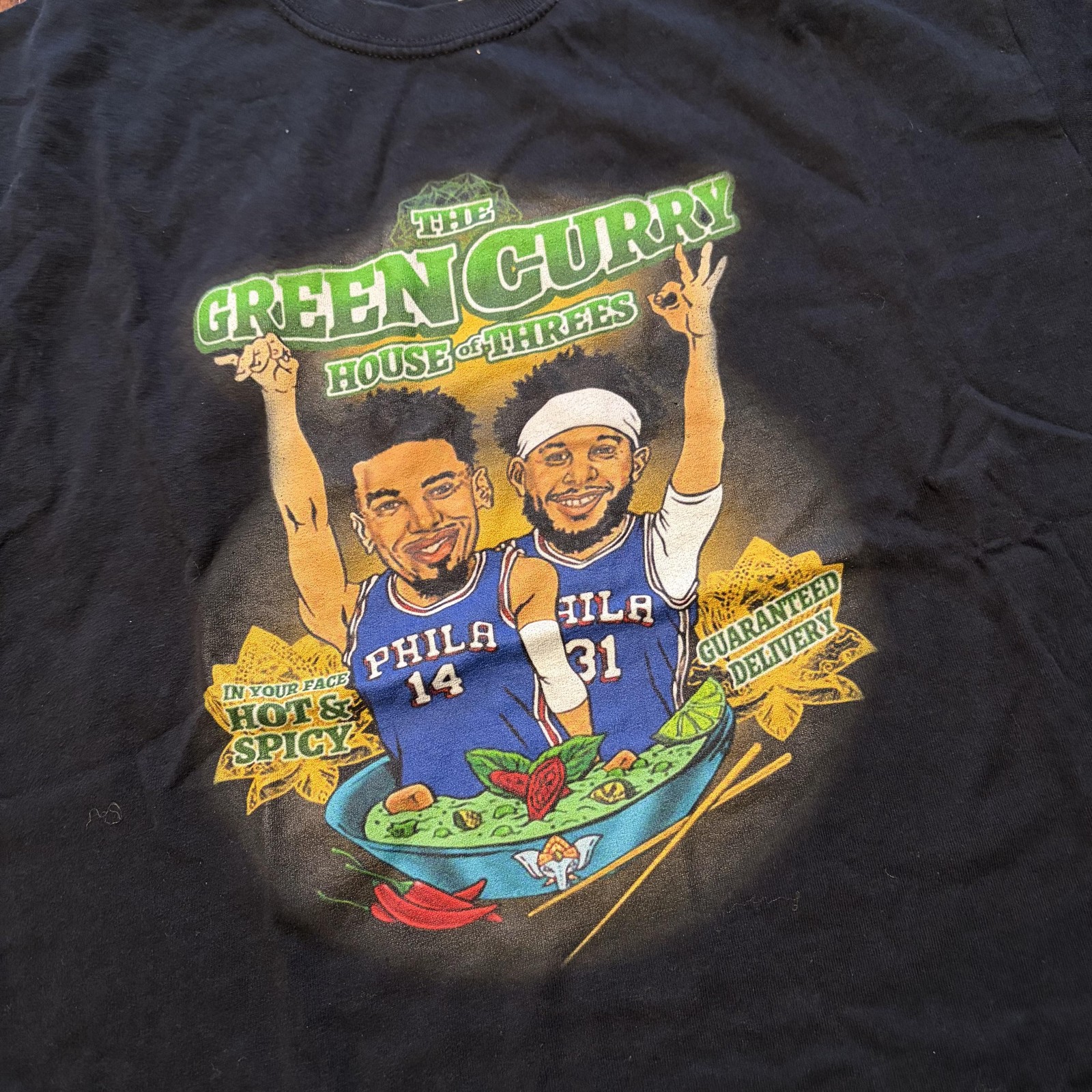 Gildan Shirt Mens Large Black Green Curry Philly Basketball Parody Tee T-Shirt