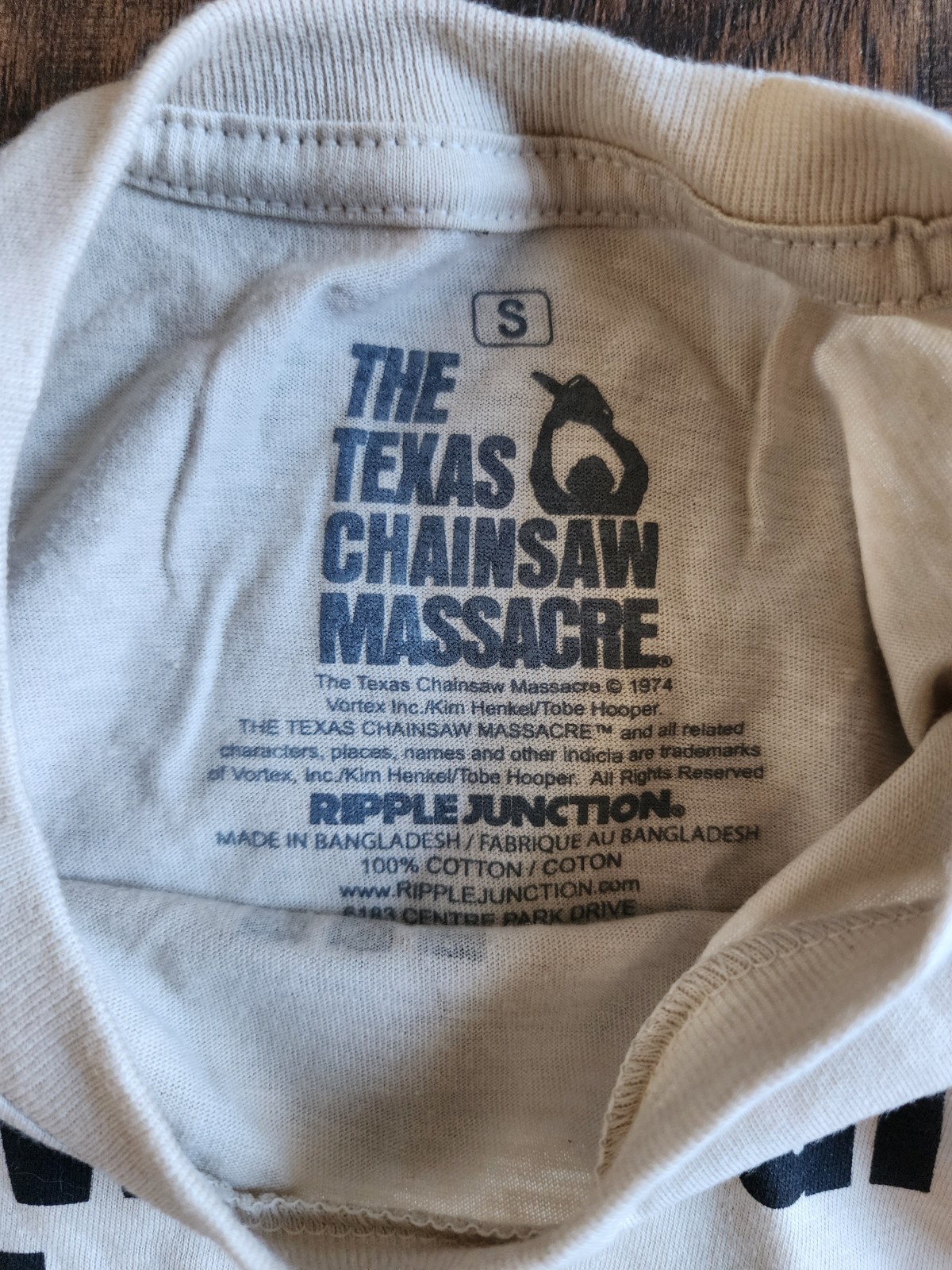 Hot Topic Authentic THE TEXAS CHAINSAW MASSACRE T-Shirt Men’s Size Small, NEW!!