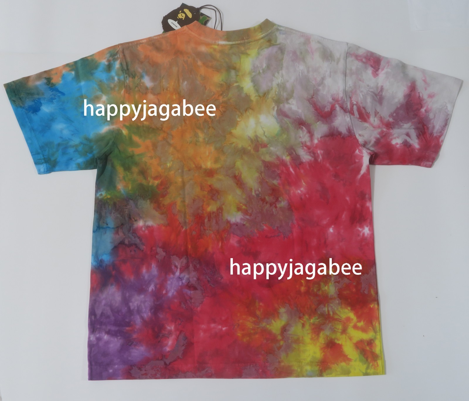A BATHNIG APE Men’s TIE DYE COLLEGE RELAXED FIT TEE 1M30109004